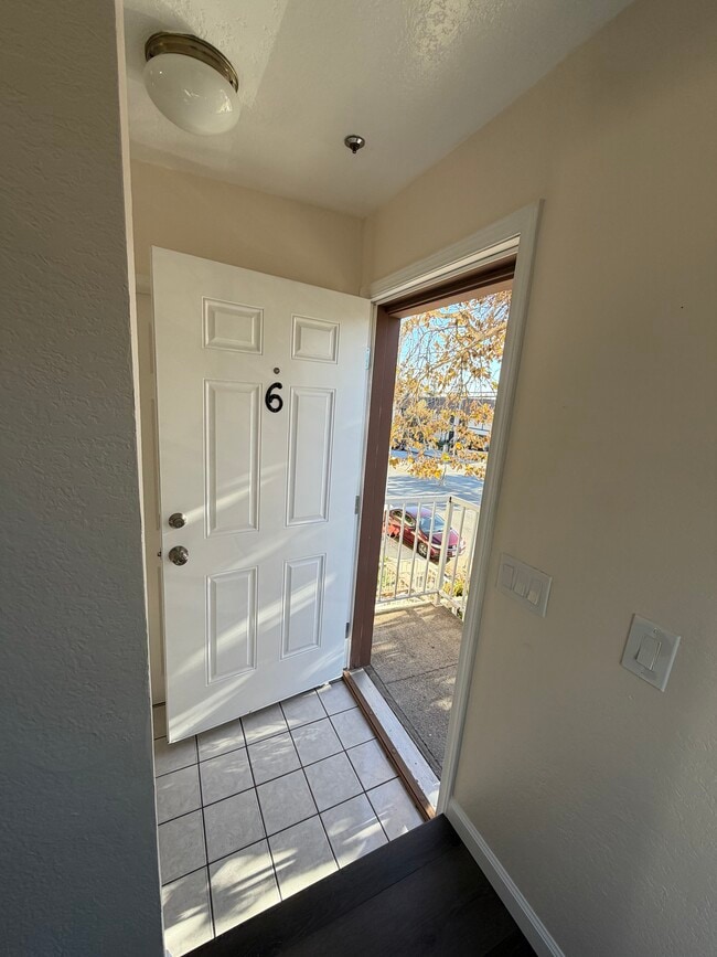 13522 Glenoaks Blvd unit 6, Sylmar, CA 91342 - photo 3