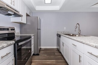 4715 N Black Canyon Hwy, Phoenix, AZ 85015