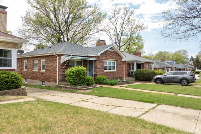 One level small brick homes are found throughout Southampton.