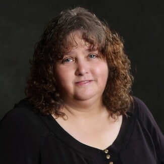 Lisa Straight