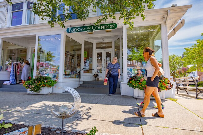 Main Street has plenty of local shopping and dining options for residents in Lewisboro.