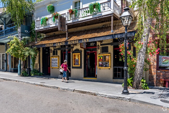 Stroll through downtown Nevada City to check out local restaurants and boutiques.