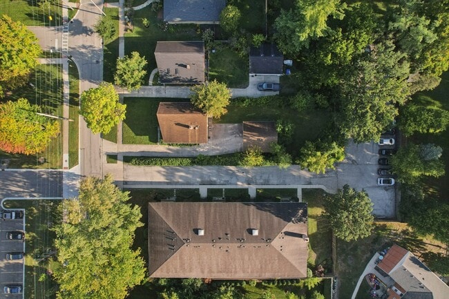 505 N Kenilworth Ave unit 4, Glen Ellyn, IL 60137 - photo 7