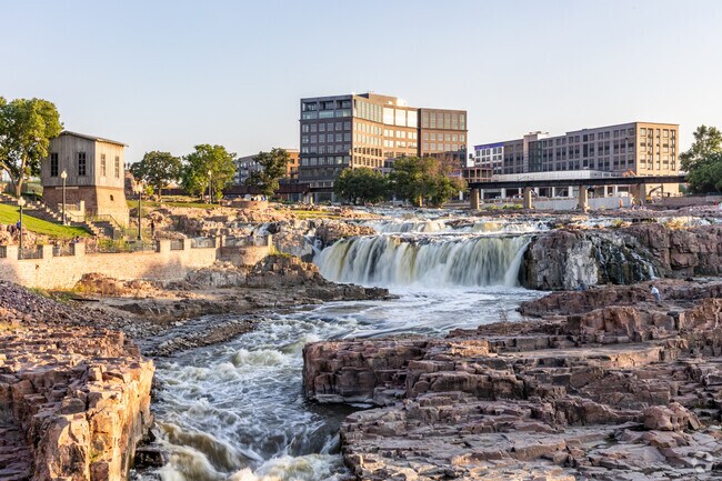 Hayes Historic District is just minutes south of Falls Park.