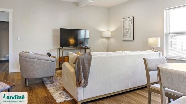 9906 Runway Dr unit 2569-301, Indianapolis, IN 46234 - photo 4