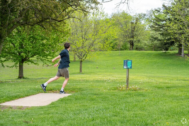 Swinney Park offers an 18 hole disc golf course to West Central golfers.