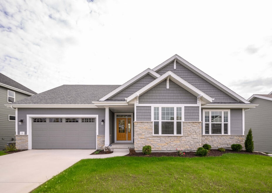 520 Fox Den Dr, Waunakee, WI 53597 - photo 1