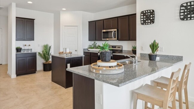 636 W Freedom St, Florence, AZ 85132 - photo 5