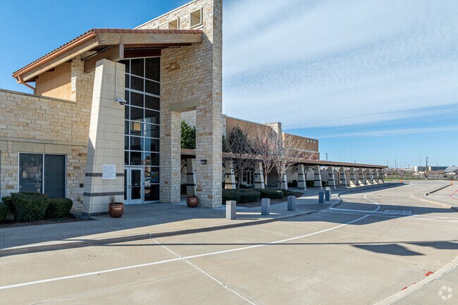 The student population of La Villita Elementary is 857 students.