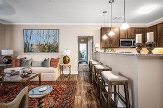 5235 Bowman Rd, Macon, GA 31210