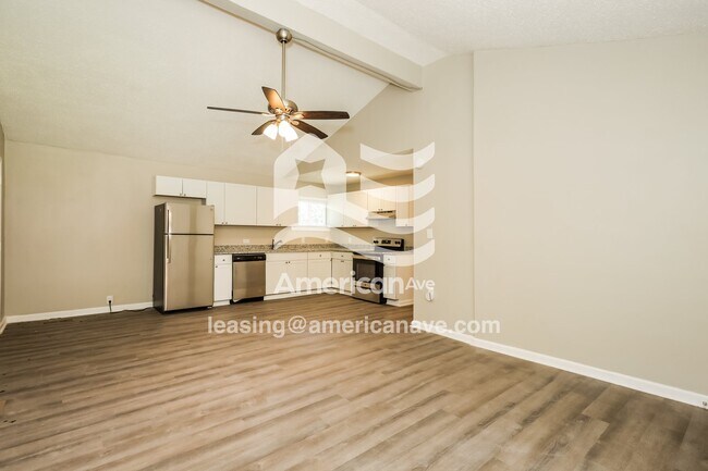 102 Lincoln St, Warner Robins, GA 31088 - photo 4