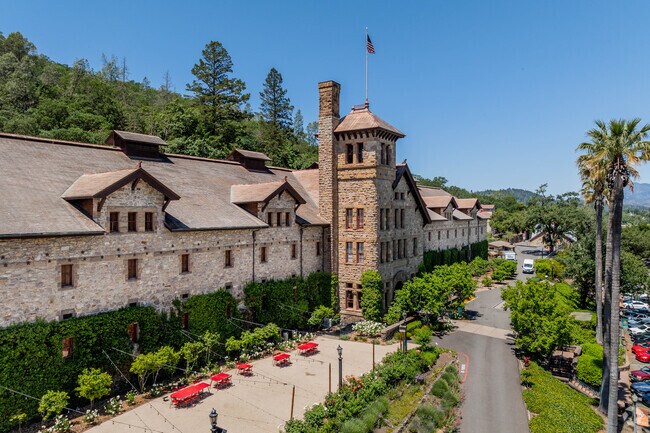 The Culinary Institute of America at Greystone offers world-class education in culinary arts in Saint Helena.