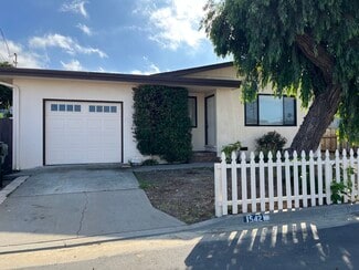 1542 Harding St, Seaside, CA 93955