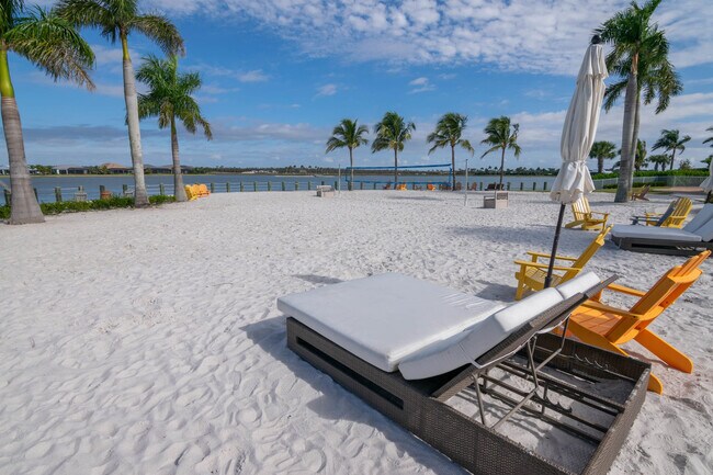 14632 Edgewater Cir unit ID1049696P, Naples, FL 34114 - photo 4