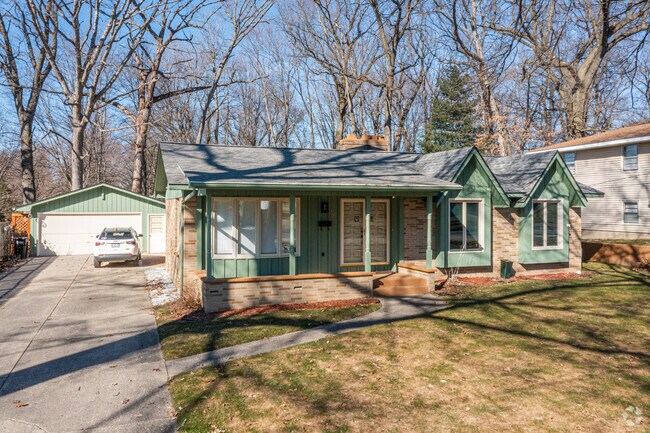 Single-story craftsman-style homes with a detached garage are not uncommon in Oriole Park.