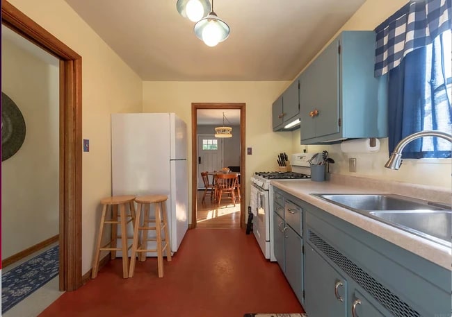 904 E Maxwell Ln, Bloomington, IN 47401 - photo 7