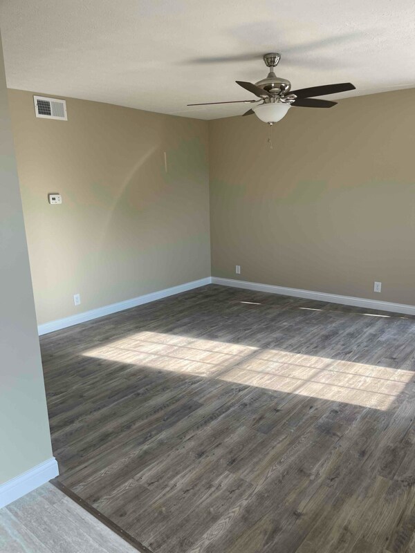 391 N 1st St unit 4, New Haven, KY 40051 - photo 3