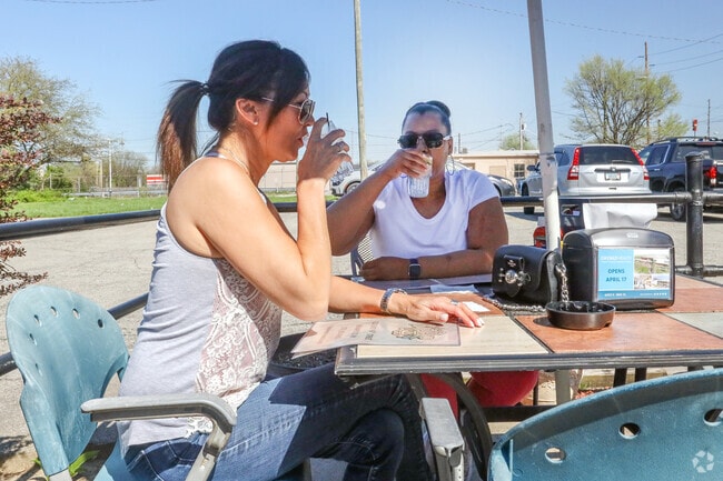 During the warmer months, local pubs offer outdoor seating options in Glendale.