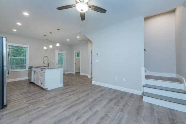 107 Owens Creek Rd, Asheville, NC 28806 - photo 2