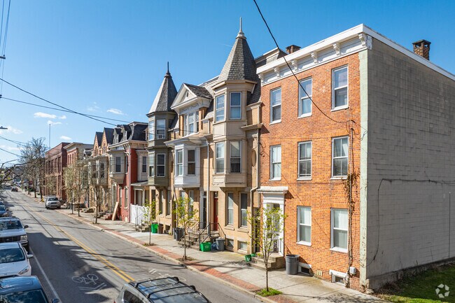 While Downtown York mainly has row homes, you'll find them in several unique styles.