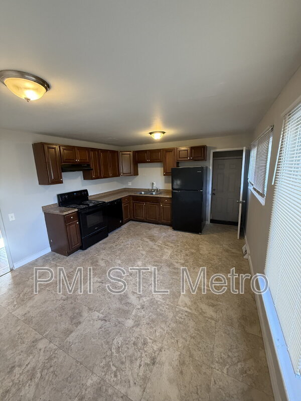 1729 Keelen Dr, Saint Louis, MO 63136 - photo 3