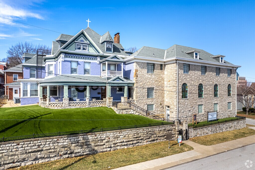 1044 Armstrong Ave, Kansas City, KS 66102