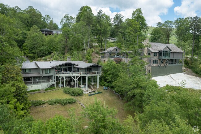 Many larger homes can go for over a million dollars in Sapphire.