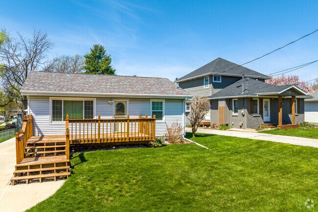 Front porches on Gray's Woods homes promote conversations with neighbors.