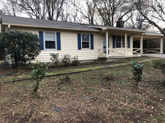 1015 Eastview Rd NE, Conyers, GA 30012 - photo 3