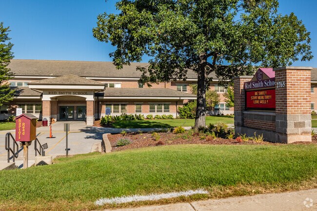 Red Smith School is a public, K-8 school in Green Bay, WI.