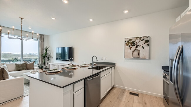 8979 Yellowcress St, Littleton, CO 80125 - photo 3