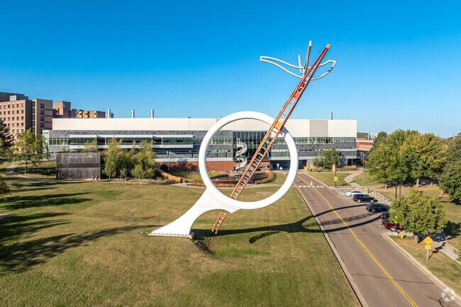 The University of Minnesota Duluth is located just south of Woodland and is a major local employer.