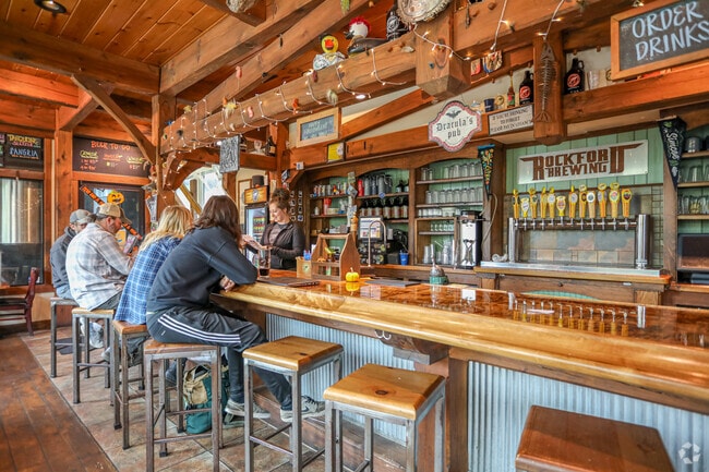 The Rockford Brewing Company is a relaxed brewery & pub offering craft beers & tasty bar bites.
