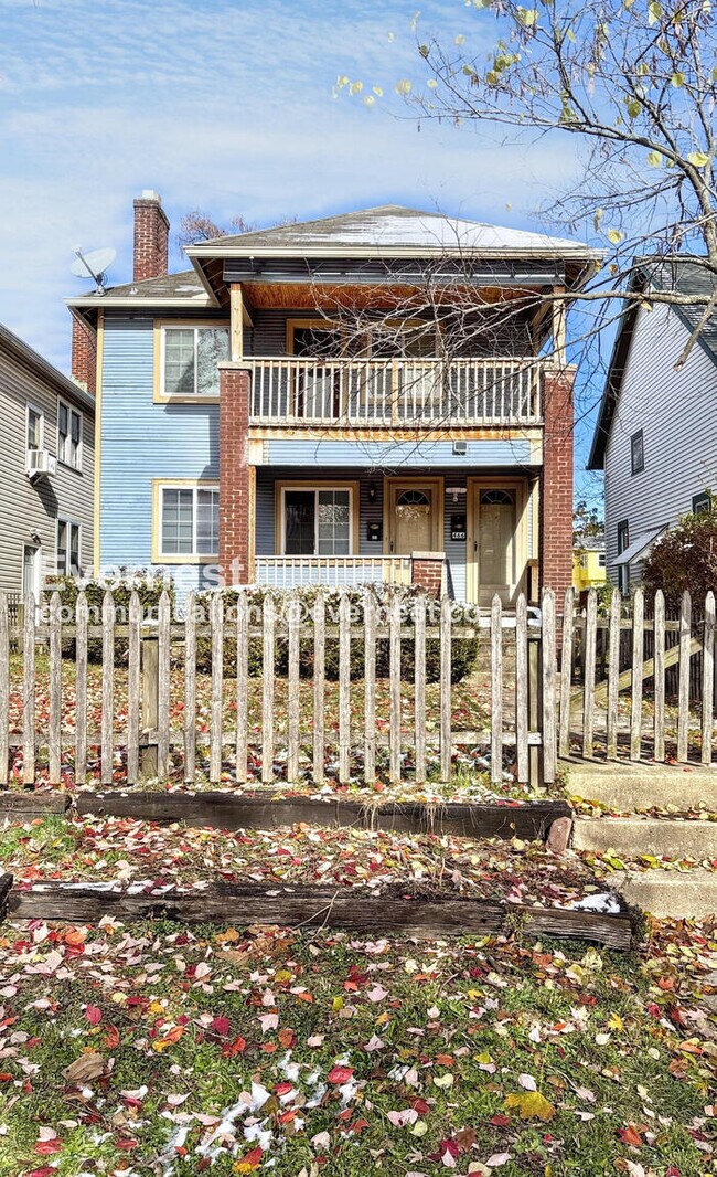 464 E Oakland Ave, Columbus, OH 43202