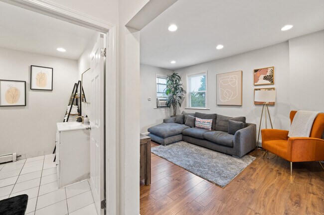 37 W 50th St unit ID1053095P, Bayonne, NJ 07002 - photo 7