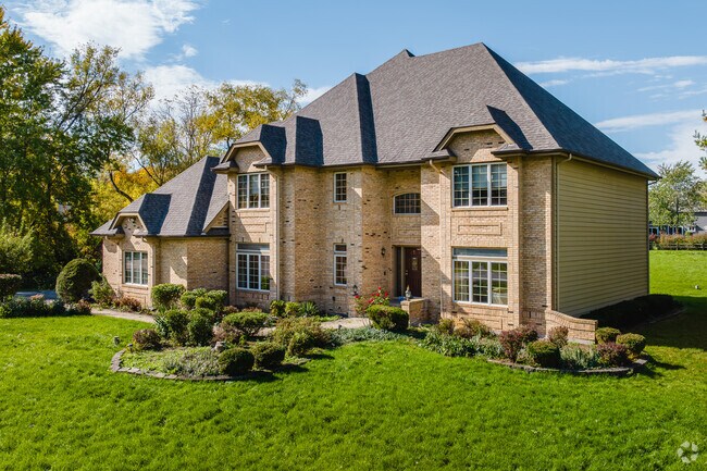 Luxurious custom built homes dot Regency's neighborhood streets.