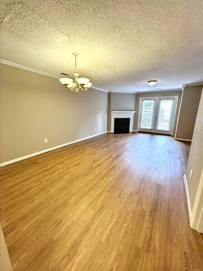 1524 Township Cir, Raleigh, NC 27609