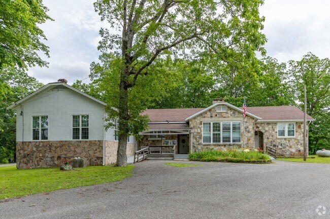 Cagle Mountain Community Center hosts weekly meetings for the community to gather in Cagle-Fredonia.