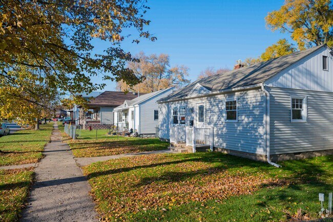 Homes in the charming and quiet Milroy area are well-manicured and appealing.