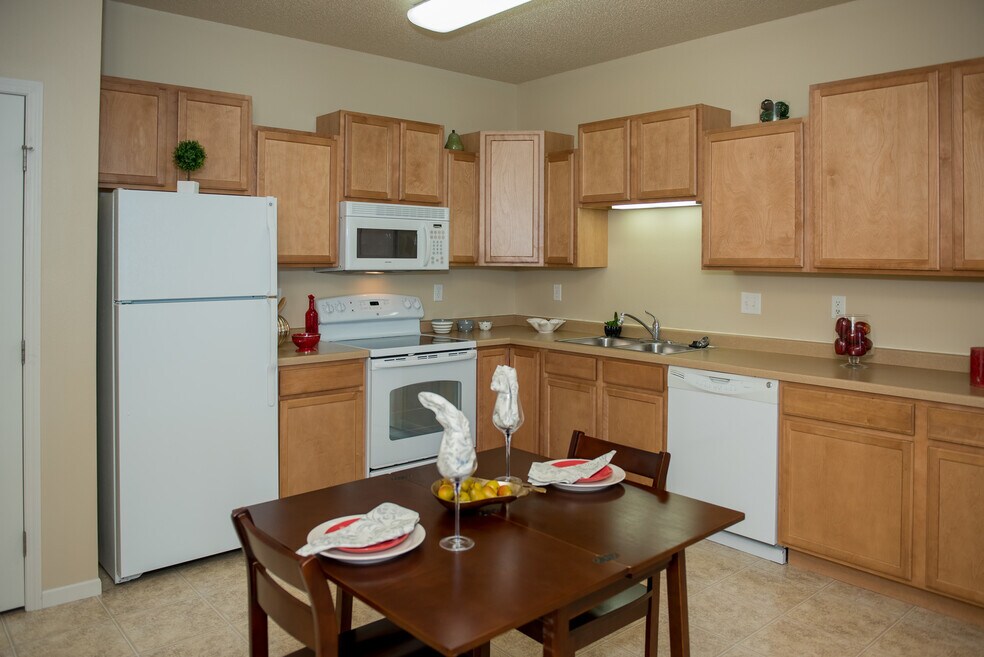 Crossings at Water's Edge, Moorhead, MN 56560 - photo 2