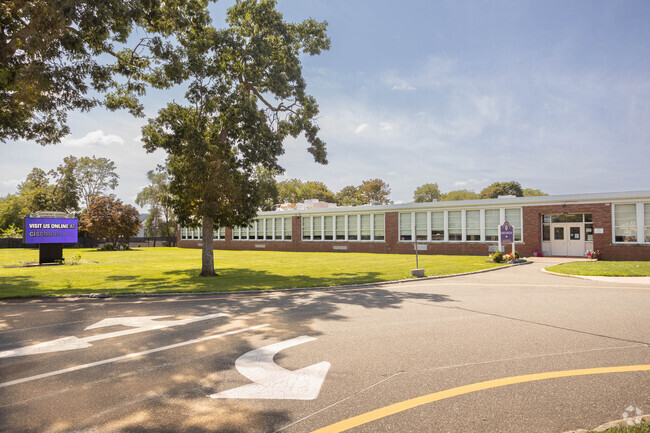 The student-teacher ratio at Anthony Alfano Elementary School is 17 to 1.