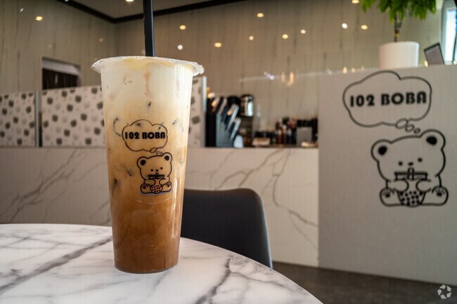 102 Boba offers Orchard Lake residents Vietnamese coffee, milk tea, and a variety of smoothies.