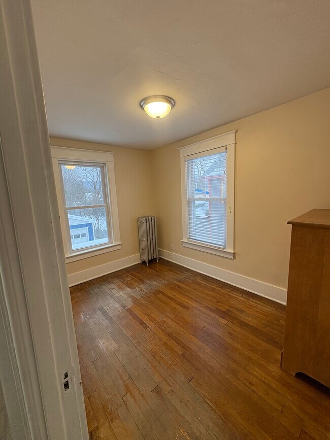 38 East St unit 2, Rutland, VT 05701 - photo 6