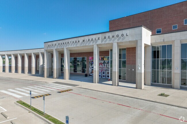 Elsie Robertson Middle School is a public school and part of Lancaster ISD.