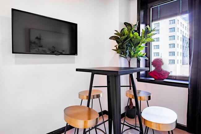 1020 16th St NW unit ID1037709P, Washington, DC 20036 - photo 4