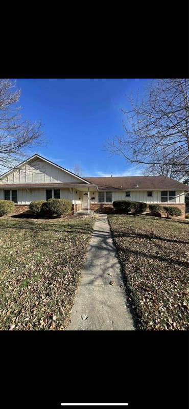 908 S Fairview Rd, Columbia, MO 65203