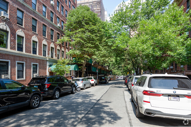 Lafayette Academy - Street View