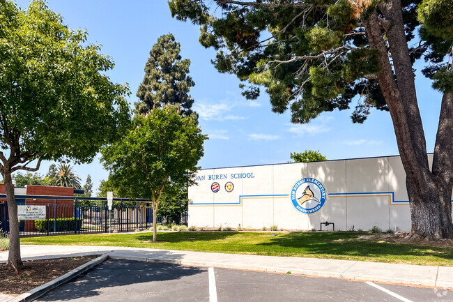 Van Buren Elementary is a California Distinguished School.