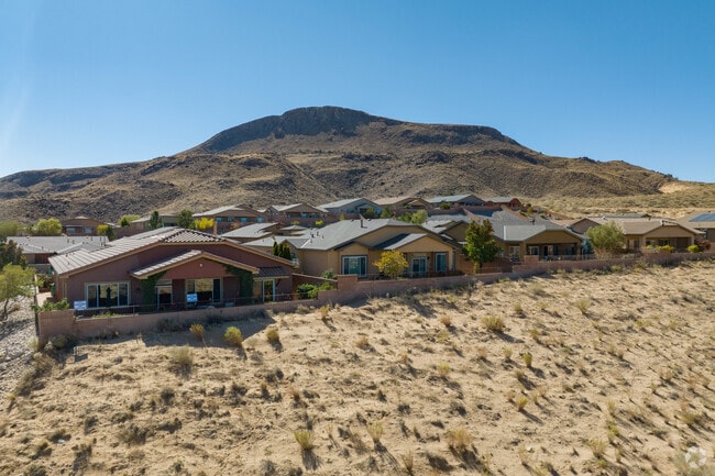 West Los Lunas residents enjoy mountain views as well as easy access to hiking trails.