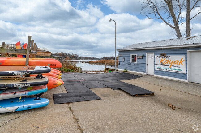 Recreation is a big part of Spring Lake's appeal, with several kayak rental hubs to explore.